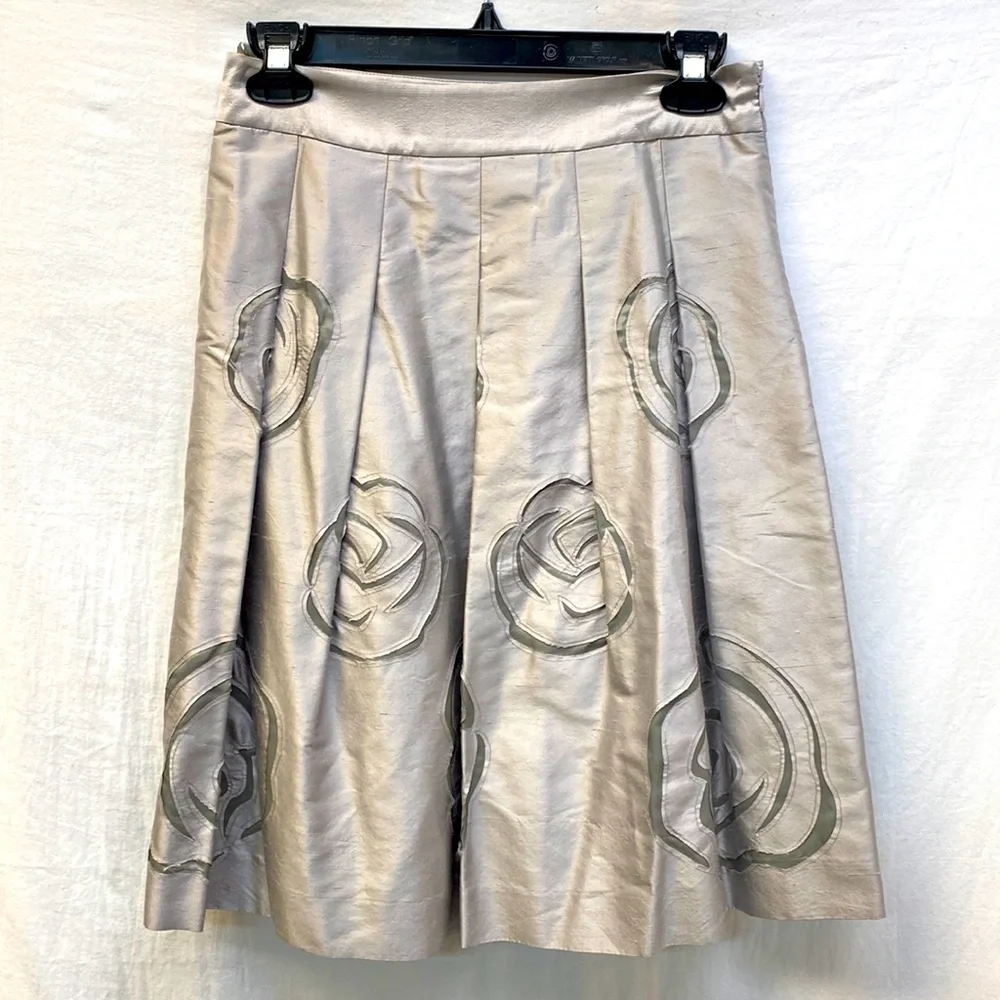 INC International Concepts Grace Cutout Roses Silk Skirt Silver Size 2 NWT